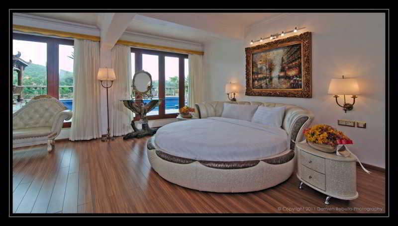 White Pearl Suites Arpora Room photo